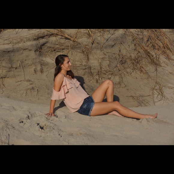 Meet your Posher, Abigail - Picture 1 of 1